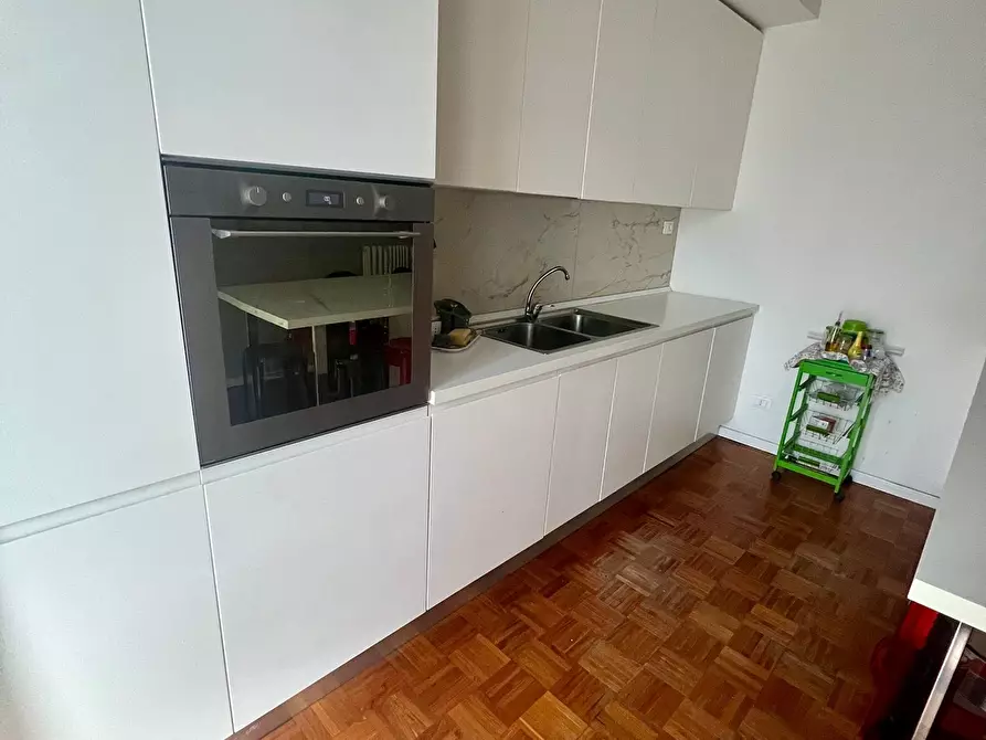 Immagine 7 di Quadrilocale in vendita  in Corso Umberto I 233 a Montesilvano