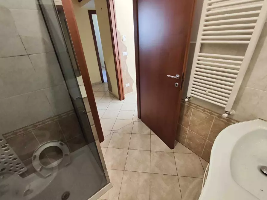 Immagine 21 di Casa indipendente in vendita  in via fratelli bandiera 26 a Guidonia Montecelio