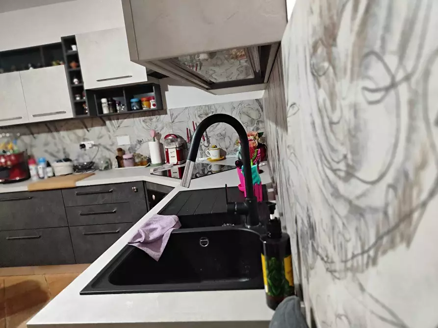 Immagine 31 di Quadrilocale in vendita  in Via Guglielmo Oberdan 35 a Guidonia Montecelio