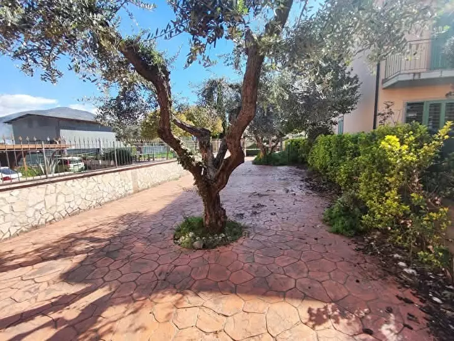 Immagine 4 di Trilocale in vendita  in via niccolò tommaseo 51 a Guidonia Montecelio