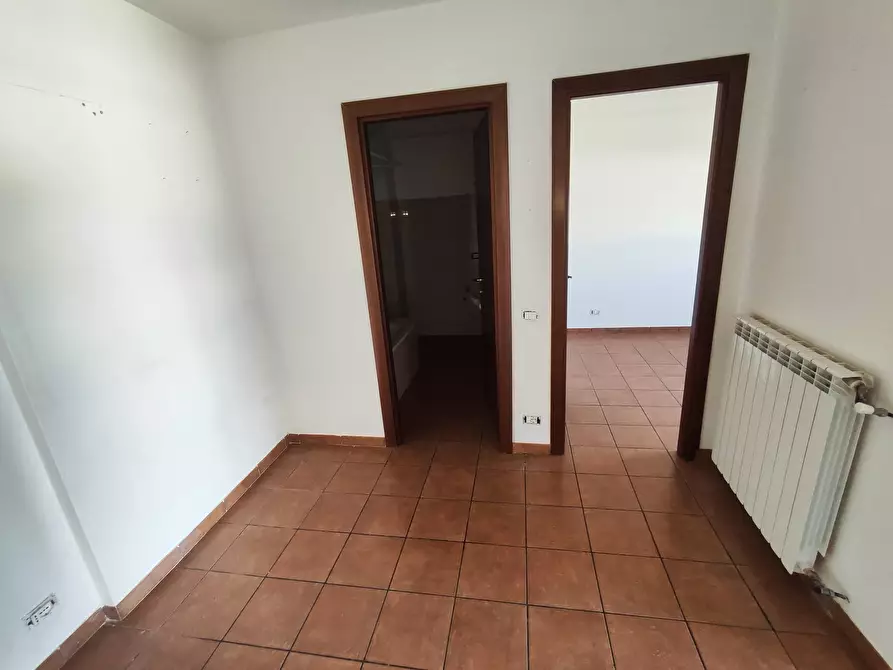 Immagine 12 di Bilocale in vendita  in Via Giuseppe Gioacchino Belli 26 a Tivoli