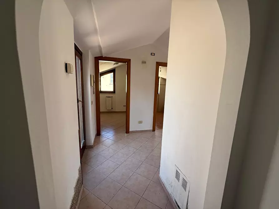 Immagine 14 di Trilocale in vendita  in via maremmana inferiore 110 a Guidonia Montecelio