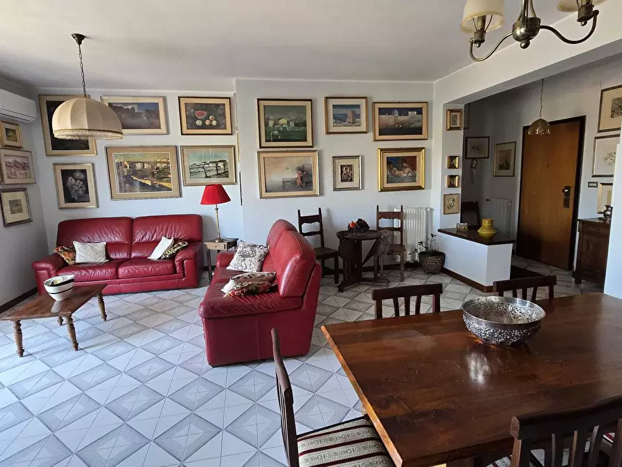 Immagine 1 di Pentalocale in vendita  in Via Principessa Iolanda di Savoia 68 a Sassari