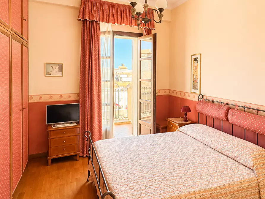 Immagine 21 di Appartamento in vendita  in Via Larga a Siracusa
