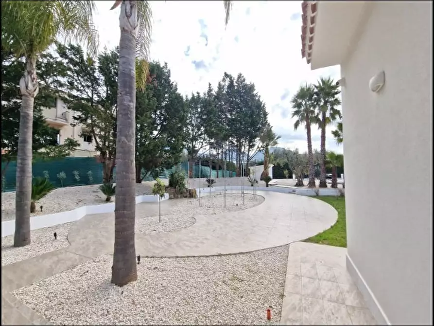 Immagine 27 di Villa in vendita  a Partinico