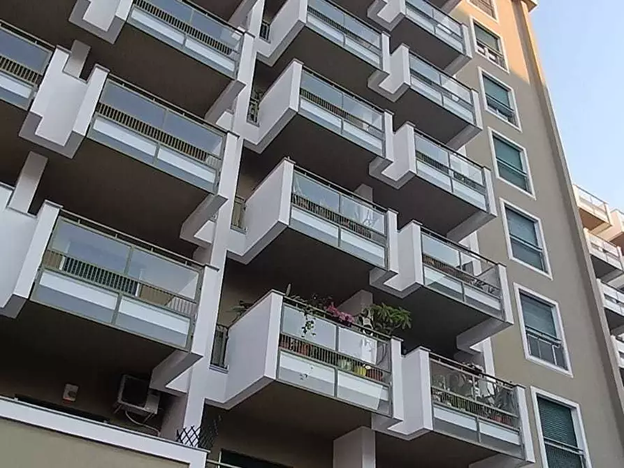 Immagine 27 di Pentalocale in vendita  a Palermo