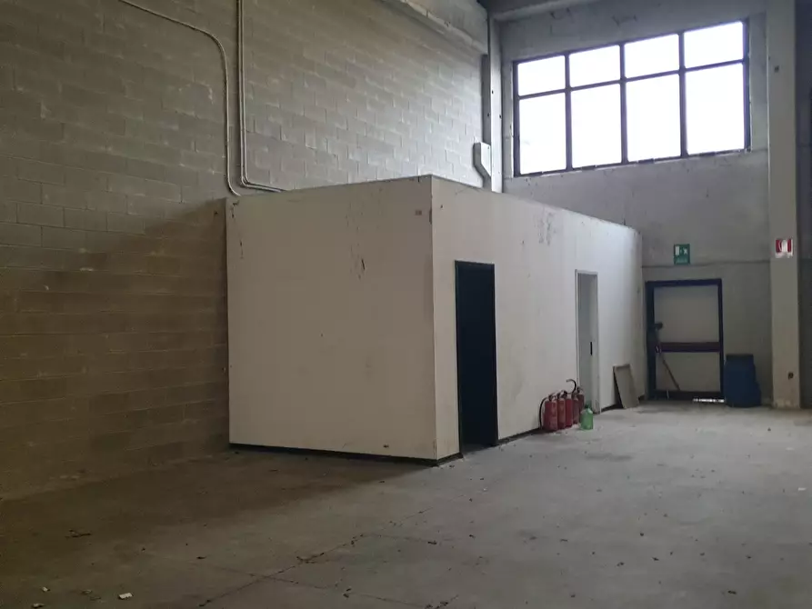 Immagine 20 di Capannone industriale in vendita  in SP193 2 a Maleo