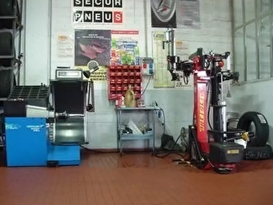 Immagine 6 di Capannone industriale in vendita  in Via Adamello 16 a Siziano