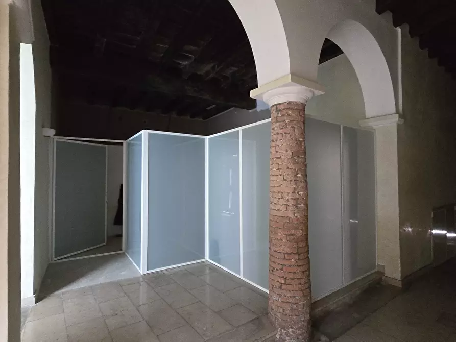 Immagine 9 di Capannone industriale in vendita  in Via F.lli Bandiera 4 a Mantova