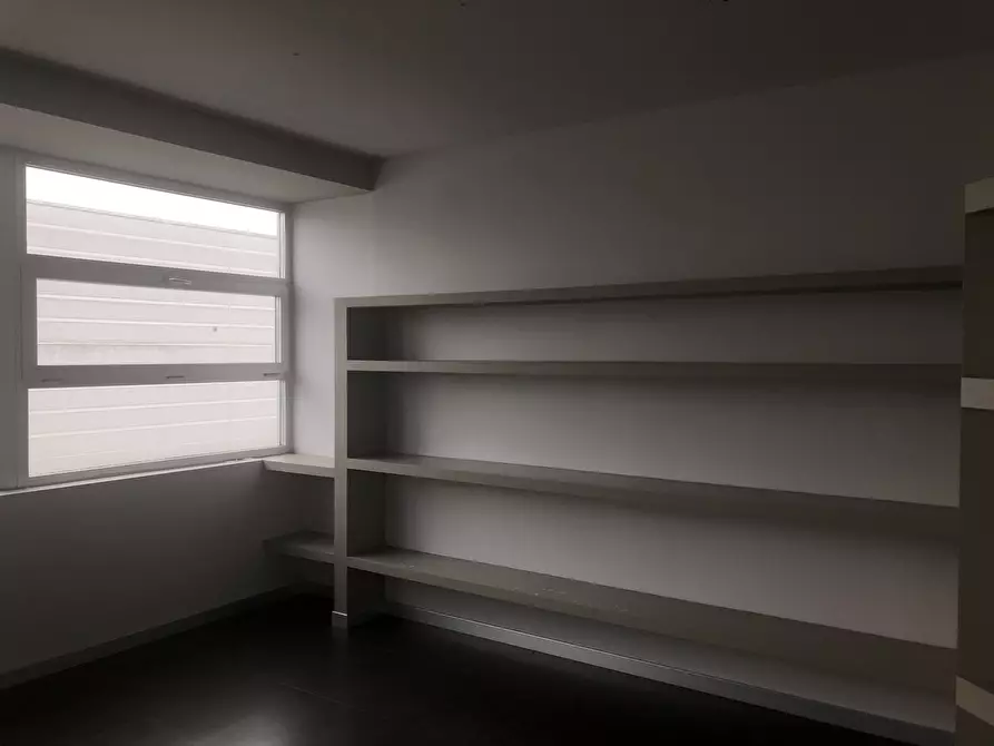 Immagine 3 di Ufficio in vendita  in Via Giovanni Paolo II 11 a Vigevano