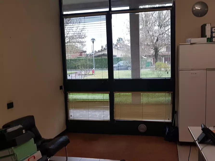 Immagine 5 di Locale commerciale in vendita  in Via Alcide De Gasperi 9C a Cavenago D'adda