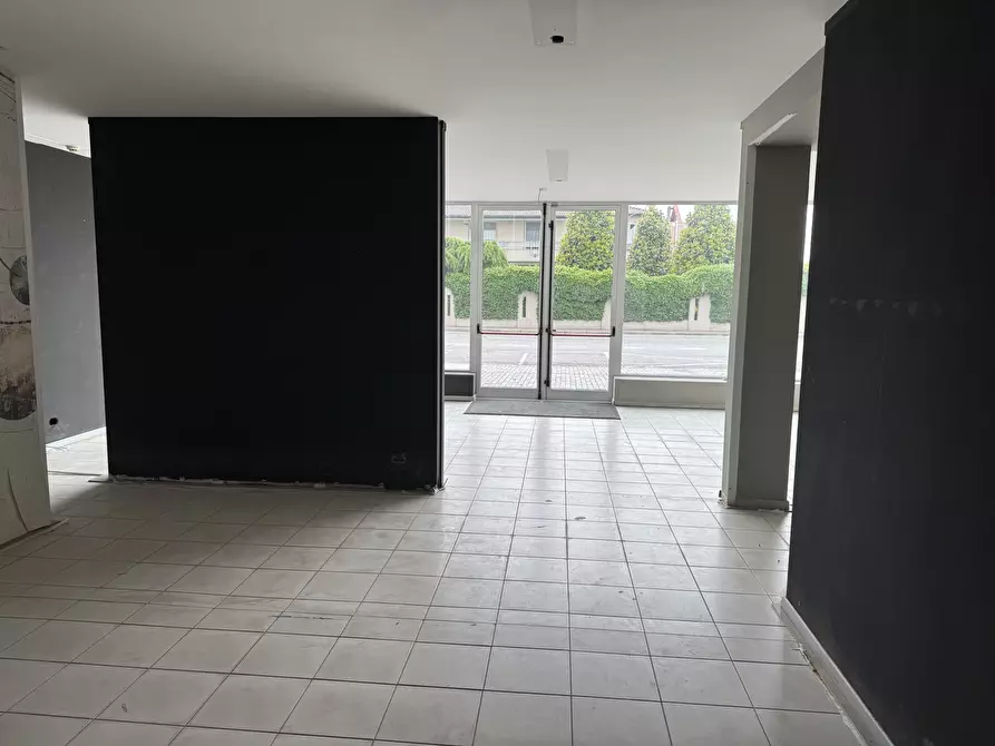 Immagine 7 di Locale commerciale in affitto  in via Codognino 12 a Cornegliano Laudense