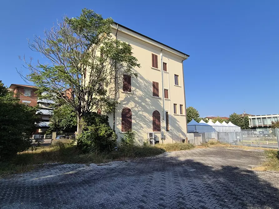 Immagine 4 di Ufficio in vendita  in Via Ugo Bassi 34 a Montecatini Terme