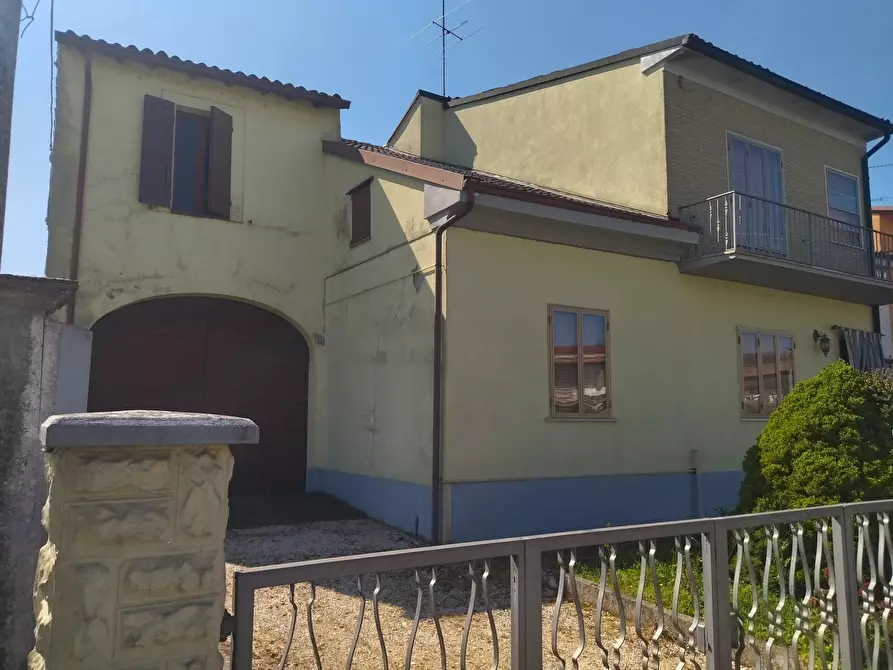 Immagine 3 di Casa indipendente in vendita  in VIA GIOVANNI CADOLINI 48 a Rivarolo Del Re Ed Uniti