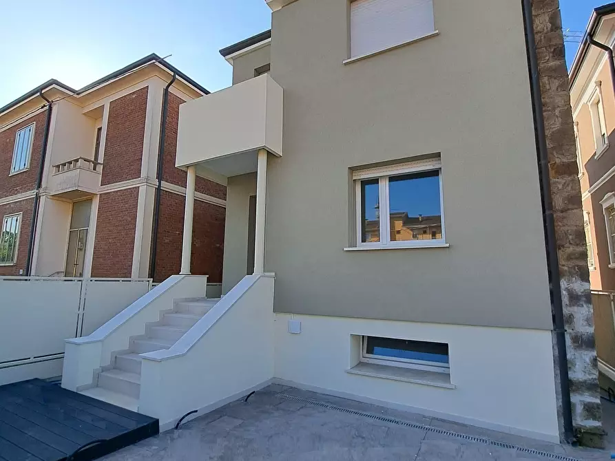 Immagine 2 di Porzione di casa in vendita  in Viale Trieste 52 a Rovigo