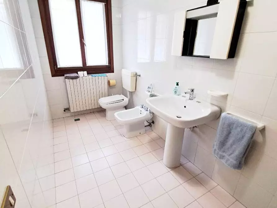 Immagine 36 di Casa indipendente in vendita  a Costa Di Rovigo