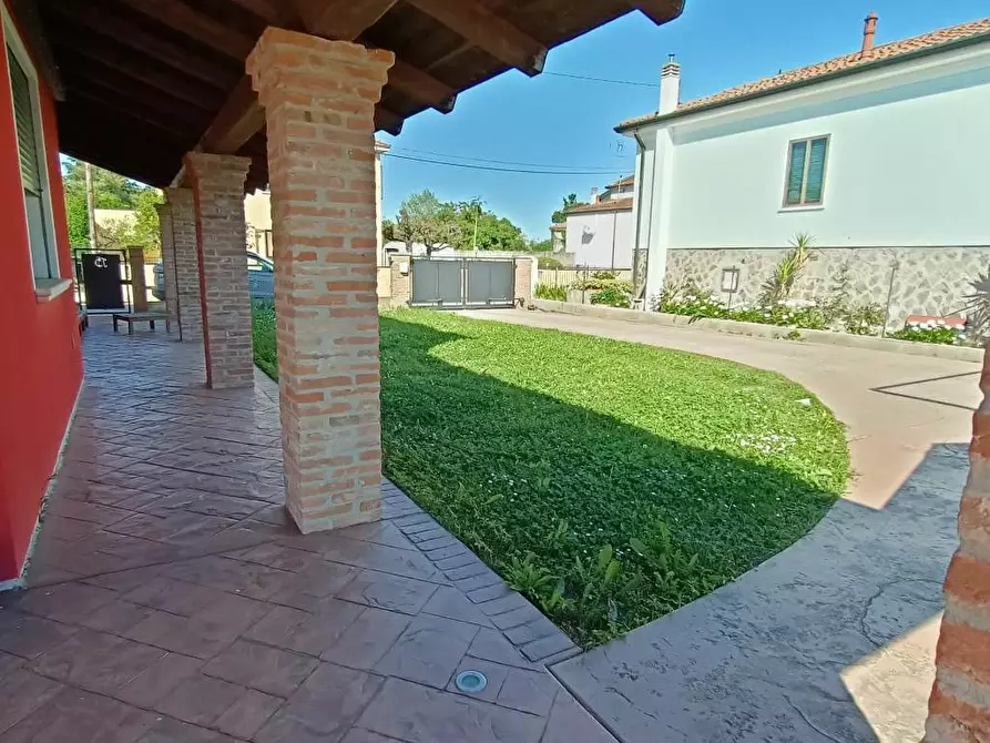 Immagine 21 di Casa indipendente in vendita  a Rovigo