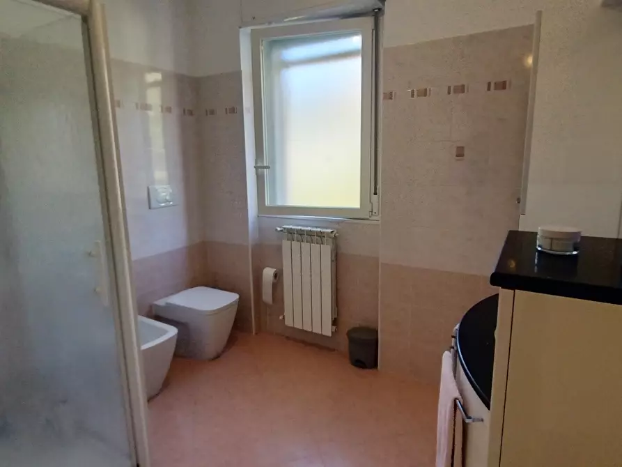 Immagine 10 di Quadrilocale in vendita  a San Remo