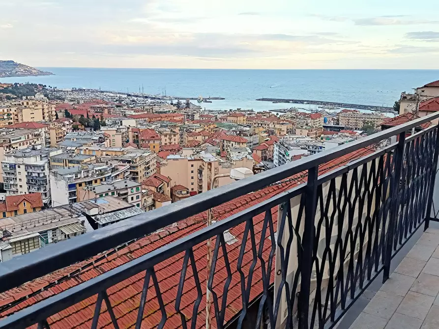 Immagine 6 di Quadrilocale in vendita  a San Remo