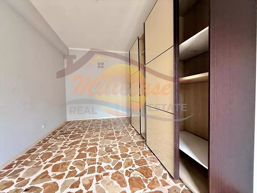 Immagine 3 di Pentalocale in vendita  in Via Monte Bianco a Siracusa
