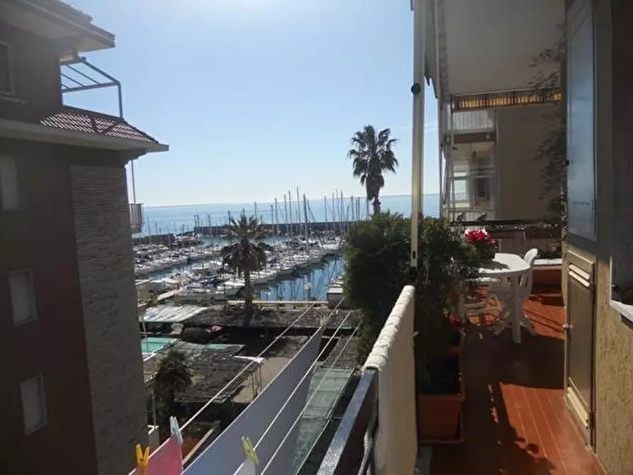 Immagine 11 di Trilocale in affitto  in Via Palmaria 1 a San Bartolomeo Al Mare