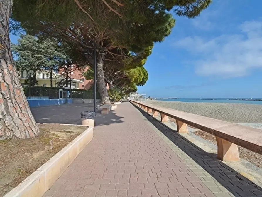 Immagine 27 di Bilocale in affitto  in Via Sicilia 11 a San Bartolomeo Al Mare