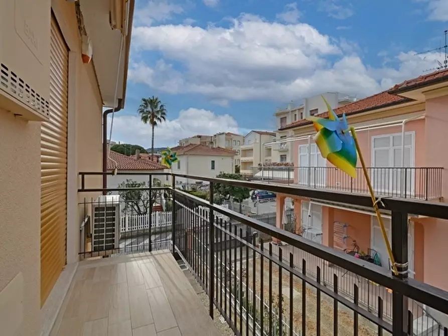 Immagine 37 di Trilocale in vendita  in Via Ville Nuove a Diano Marina