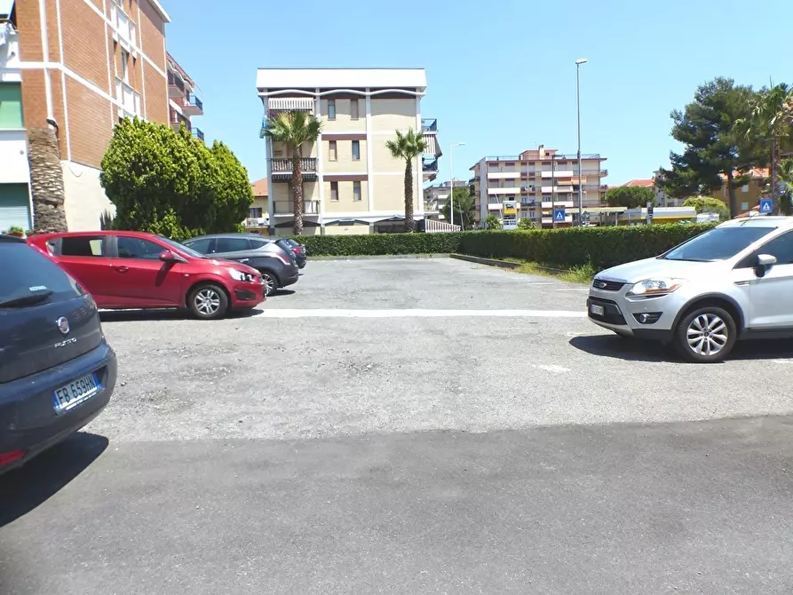 Immagine 33 di Bilocale in vendita  in Via Aurelia 82 a San Bartolomeo Al Mare
