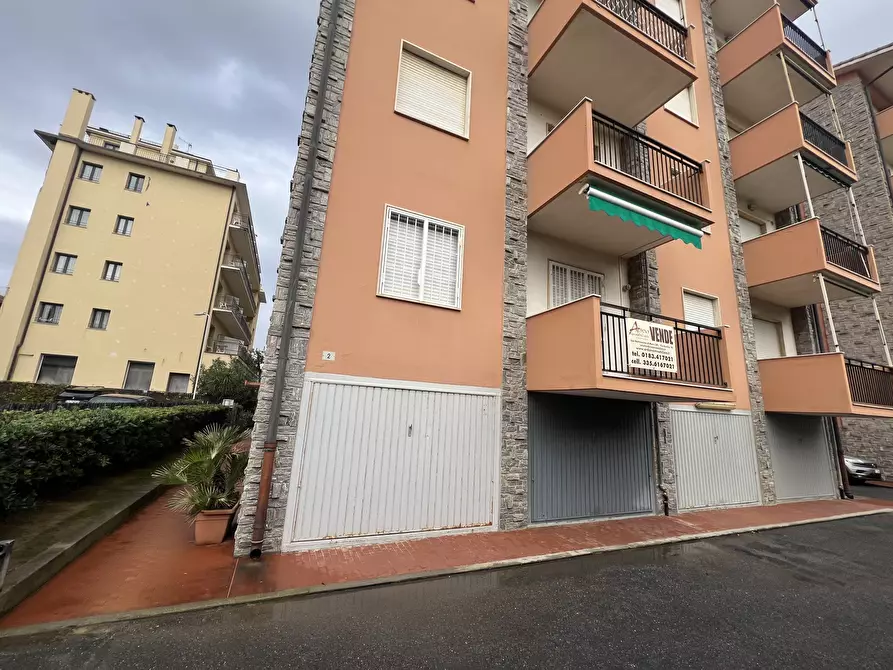 Immagine 39 di Bilocale in vendita  in Largo Parodi 1 a San Bartolomeo Al Mare