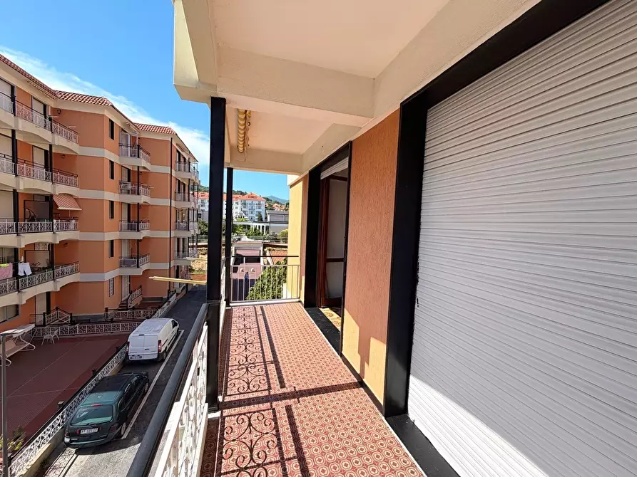Immagine 10 di Bilocale in vendita  in Piazza XXV Aprile 6 a San Bartolomeo Al Mare