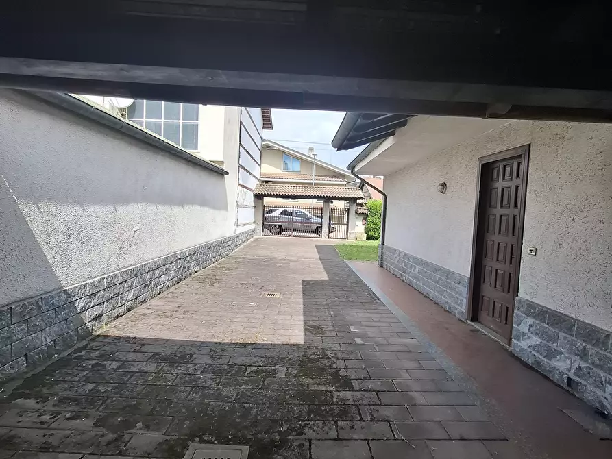 Immagine 7 di Villa in vendita  in Via Pasubio 2 a Volpiano