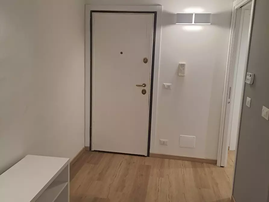 Immagine 26 di Bilocale in affitto  in VIA BELLEZIA 20 a Torino