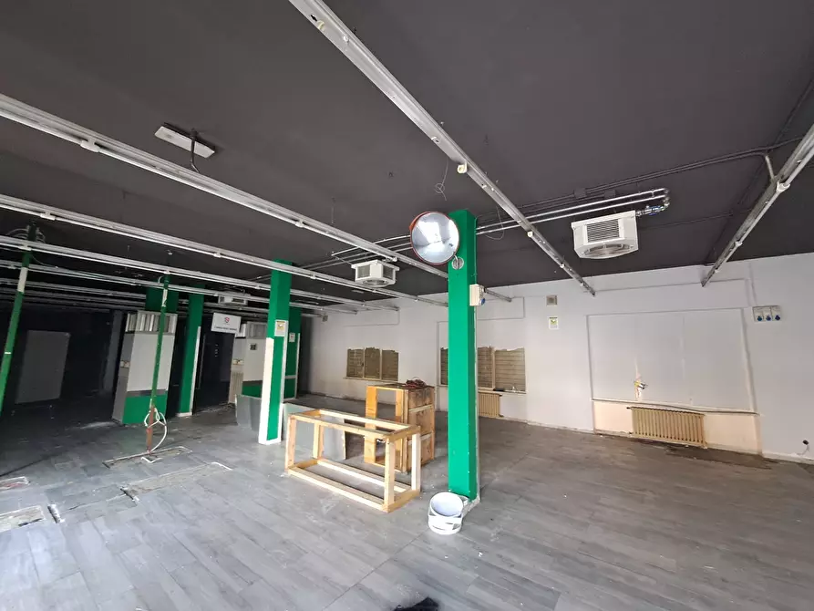 Immagine 3 di Locale commerciale in affitto  in VIA GARIBALDI 2 a Alpignano