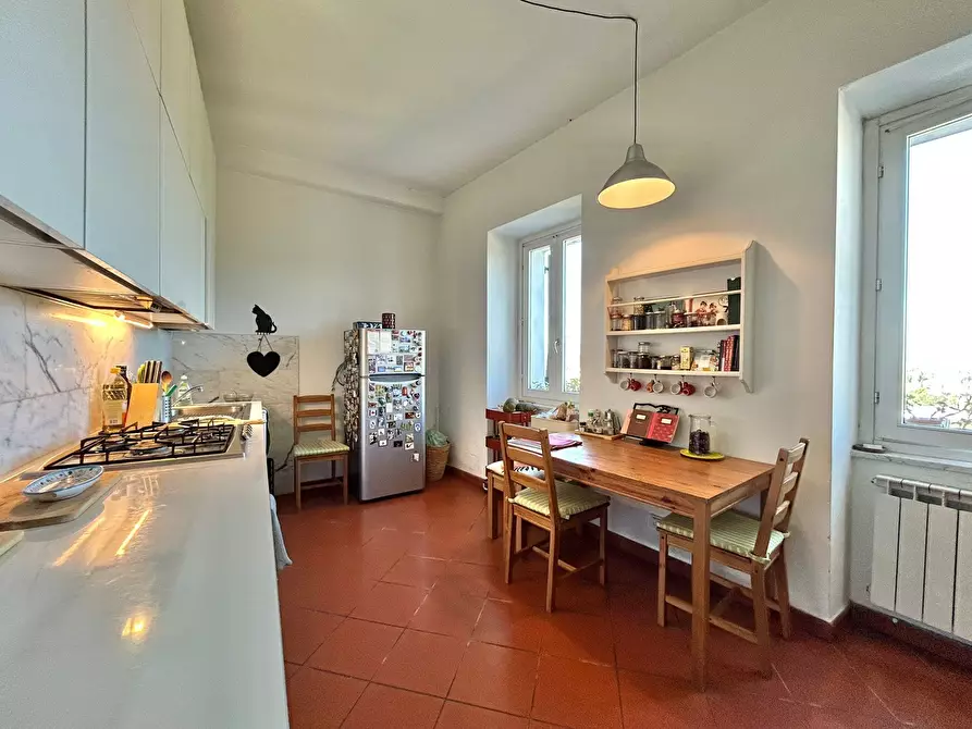 Immagine 16 di Pentalocale in vendita  a Sarzana