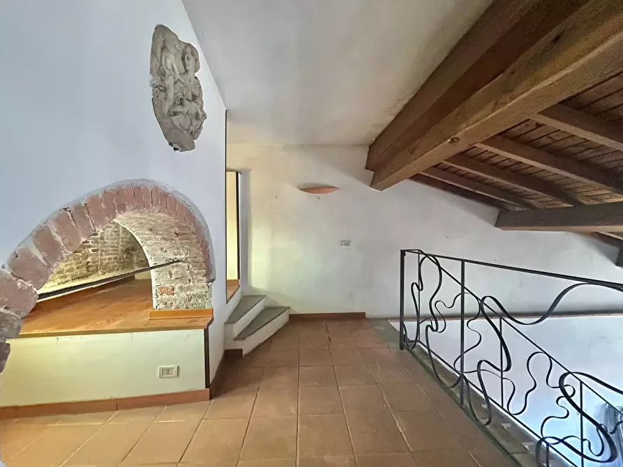 Immagine 10 di Quadrilocale in vendita  a Sarzana