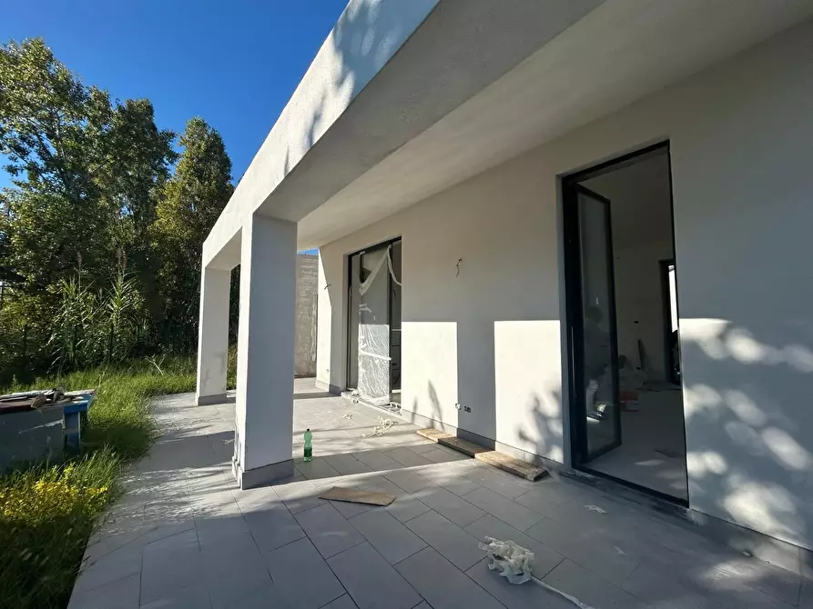 Immagine 12 di Villa in vendita  a Sarzana