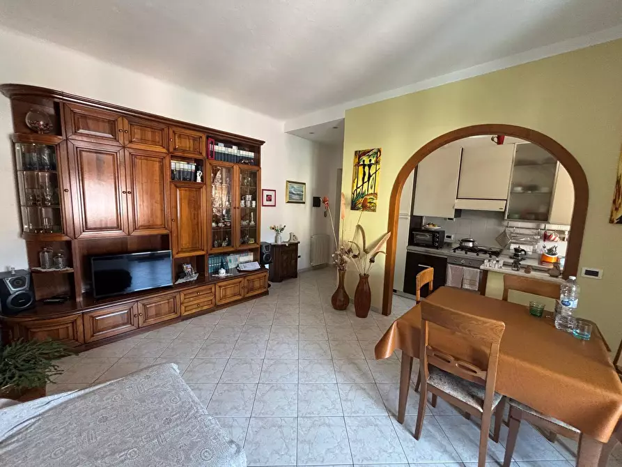 Immagine 4 di Quadrilocale in vendita  a La Spezia