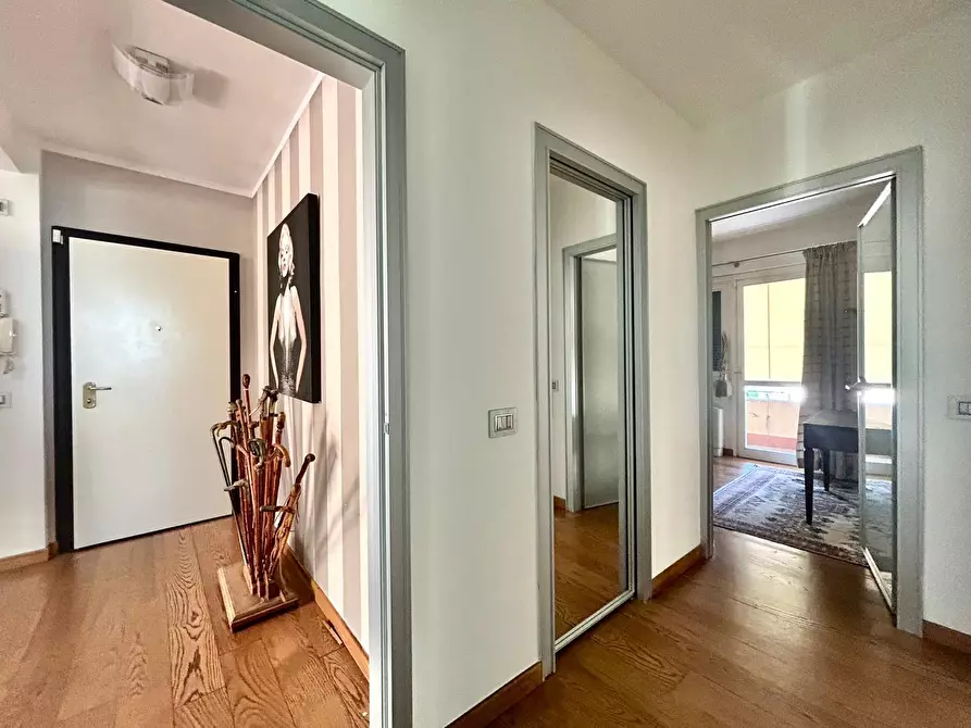 Immagine 19 di Pentalocale in vendita  a Sarzana