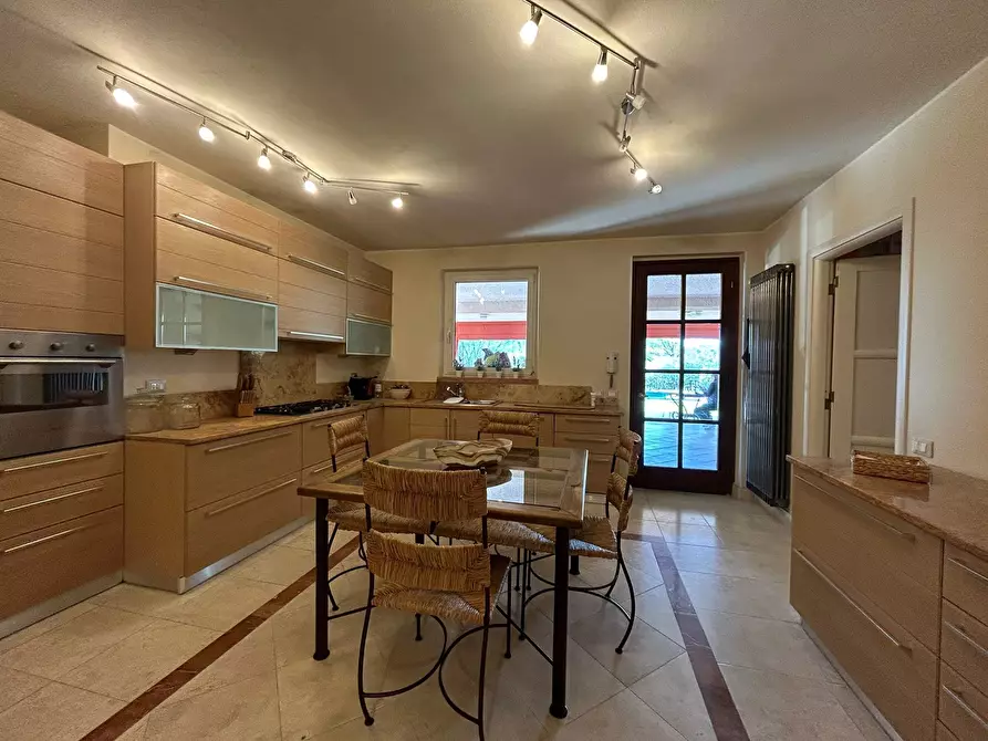 Immagine 40 di Casa bifamiliare in vendita  a Sarzana