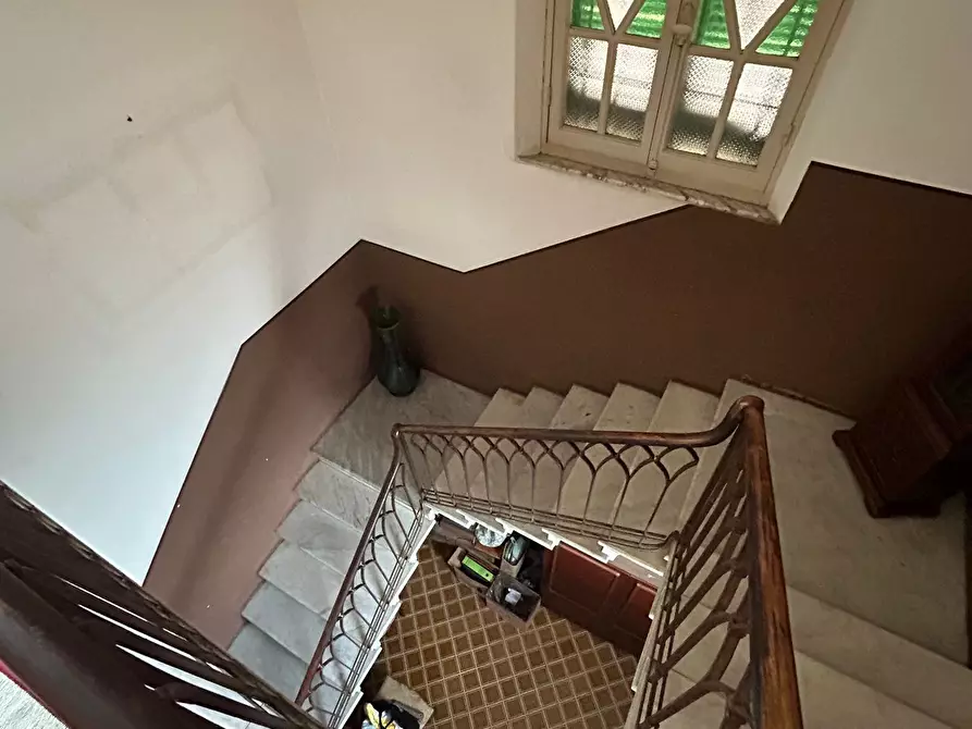 Immagine 25 di Porzione di casa in vendita  a Sarzana