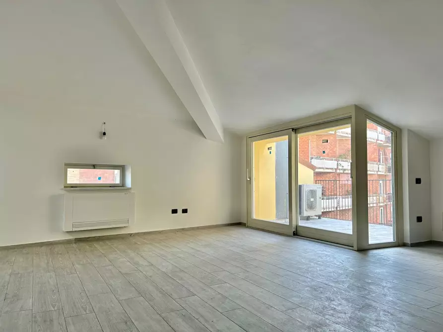 Immagine 6 di Loft/Open space in vendita  a Sarzana