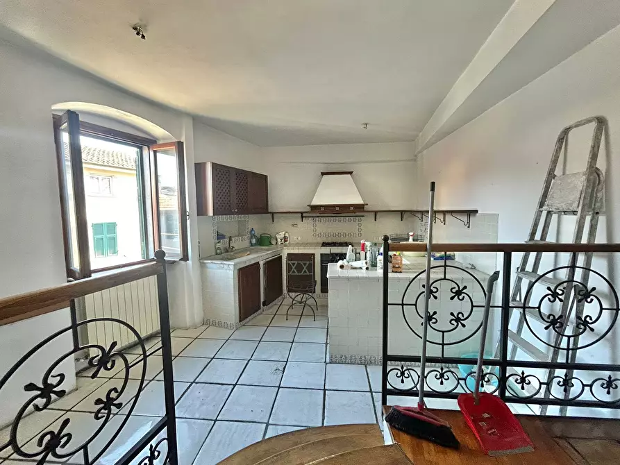 Immagine 13 di Quadrilocale in vendita  a Sarzana