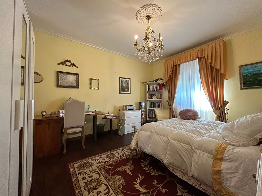 Immagine 21 di Quadrilocale in vendita  a Sarzana