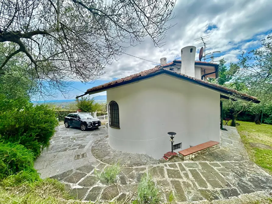 Immagine 31 di Casa indipendente in vendita  a Castelnuovo Magra