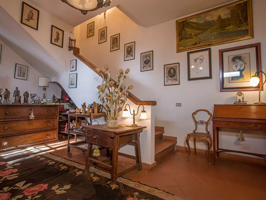 Immagine 50 di Villa in vendita  a Fosdinovo