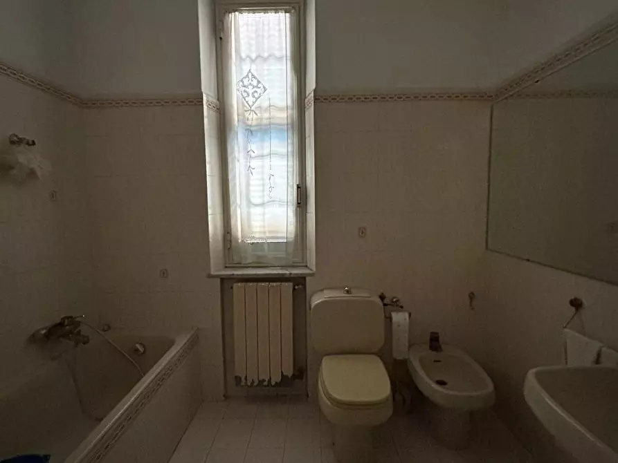 Immagine 32 di Porzione di casa in vendita  a Sarzana