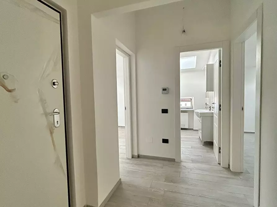 Immagine 12 di Pentalocale in vendita  a Sarzana