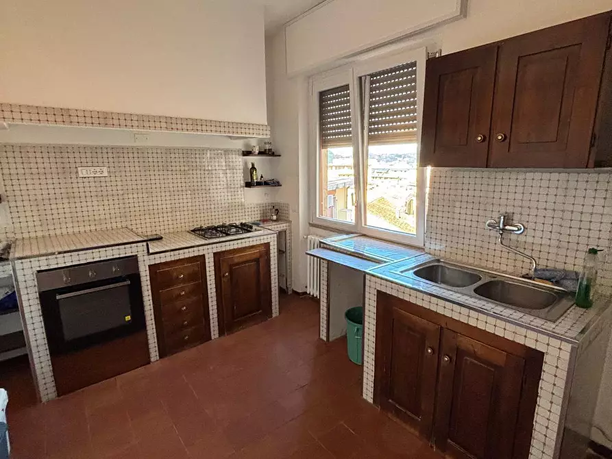 Immagine 28 di Attico in affitto  a Sarzana