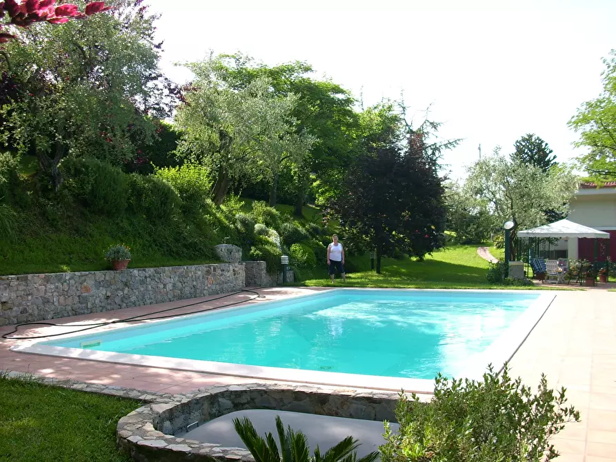 Immagine 8 di Villa in vendita  a Sarzana