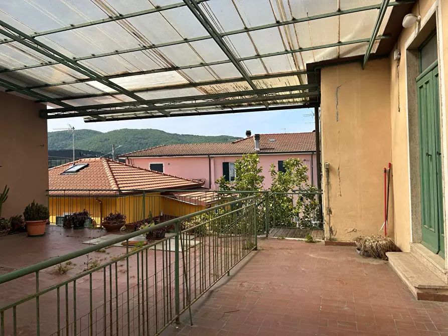 Immagine 7 di Porzione di casa in vendita  a Sarzana